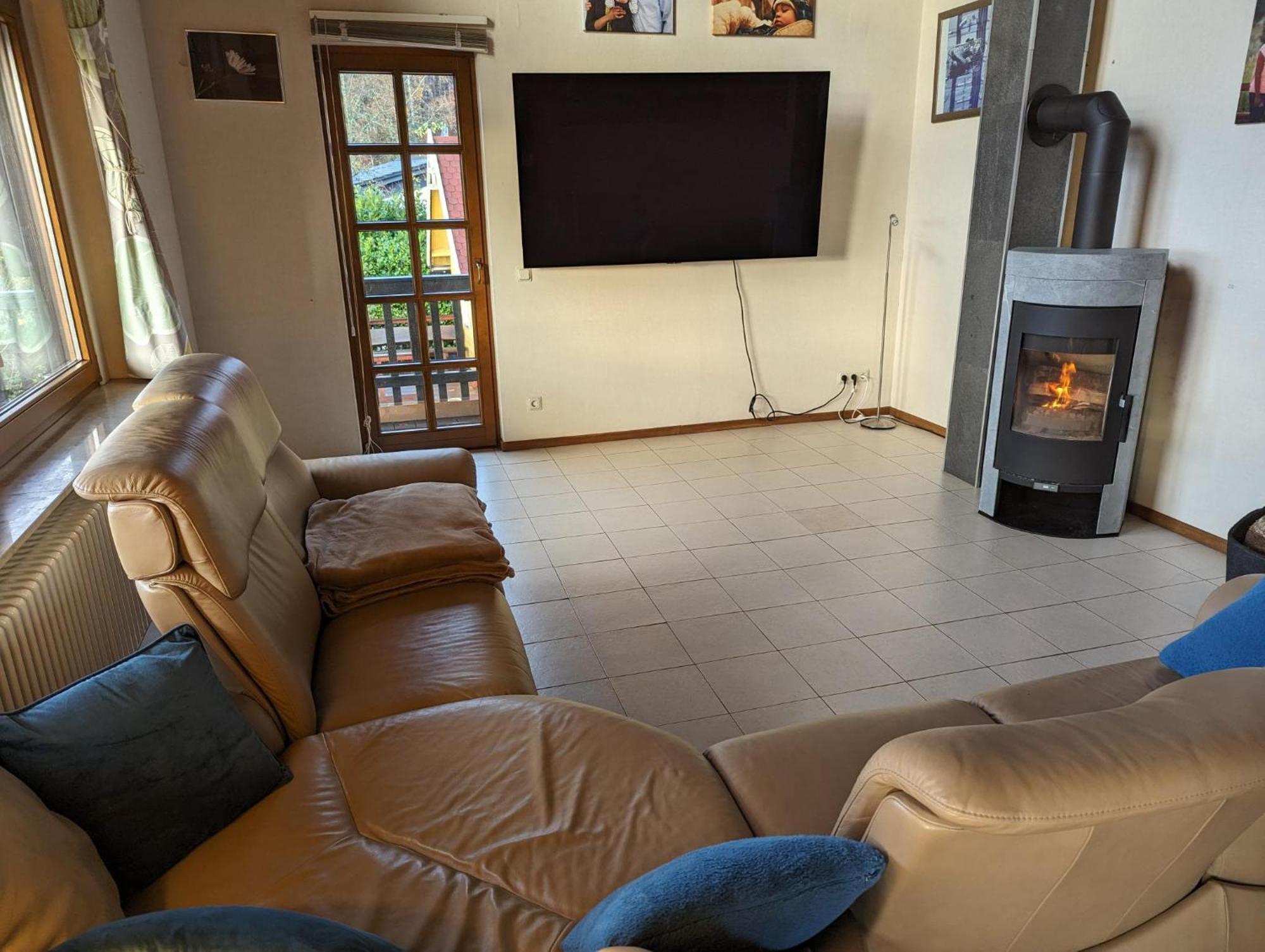 Sonnige Aussicht Villa Losheim Exteriör bild