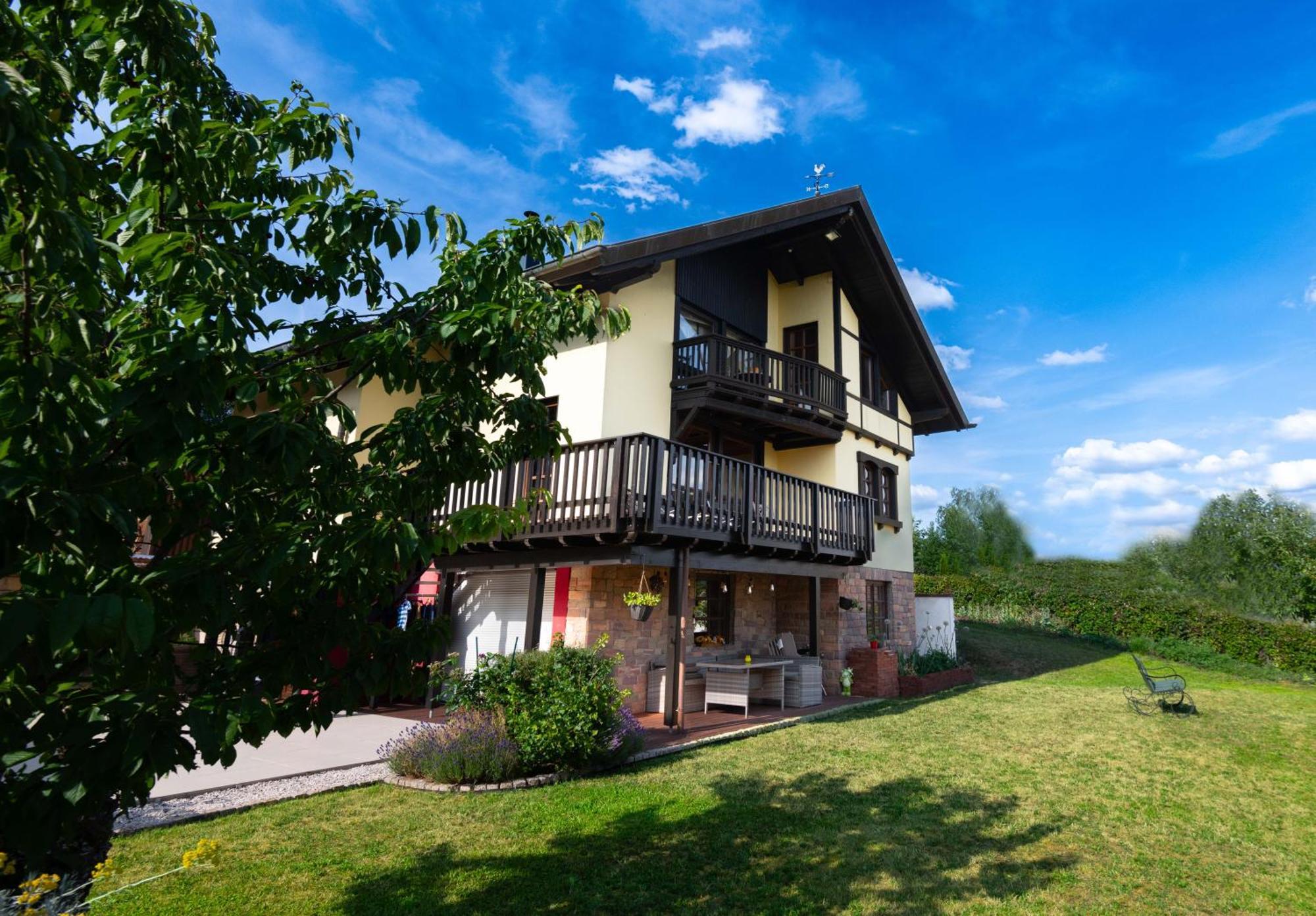 Sonnige Aussicht Villa Losheim Exteriör bild